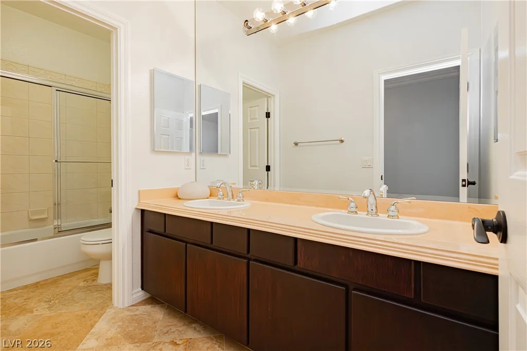 1001 Windfair Village, Las Vegas, NV 89145