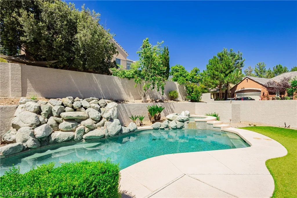 1001 Windfair Village, Las Vegas, NV 89145