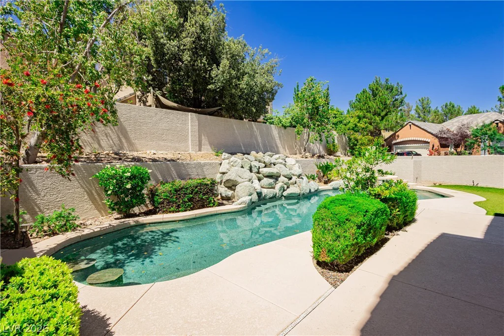1001 Windfair Village, Las Vegas, NV 89145
