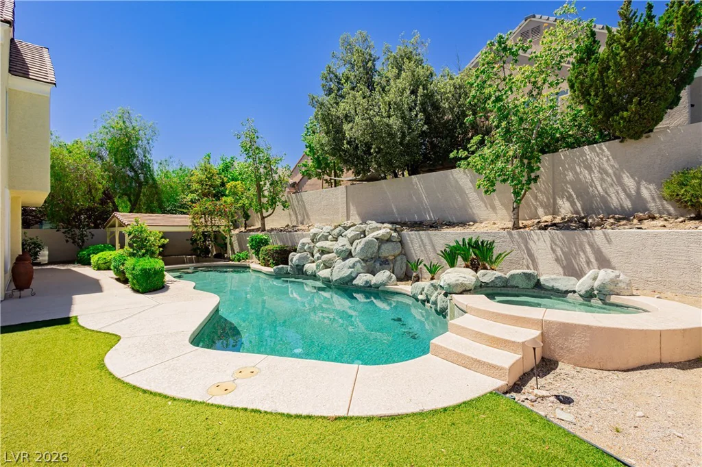 1001 Windfair Village, Las Vegas, NV 89145