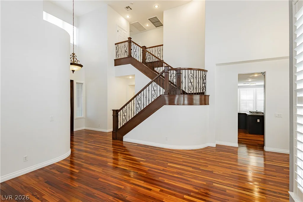 1001 Windfair Village, Las Vegas, NV 89145