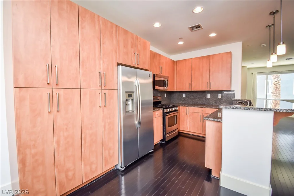 9050 Tropicana, Las Vegas, NV 89147