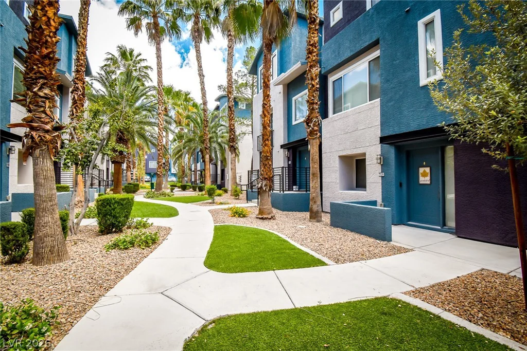 9050 Tropicana, Las Vegas, NV 89147