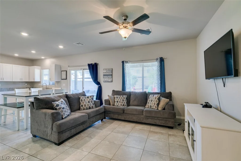 7239 Glimmer Point, North Las Vegas, NV 89084