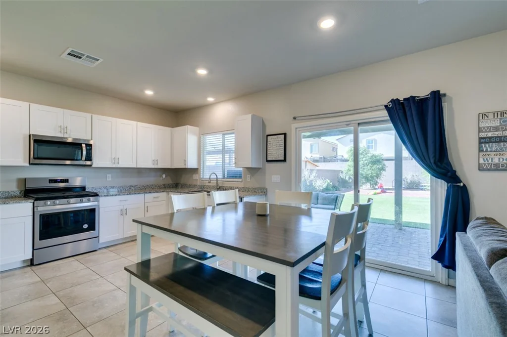 7239 Glimmer Point, North Las Vegas, NV 89084