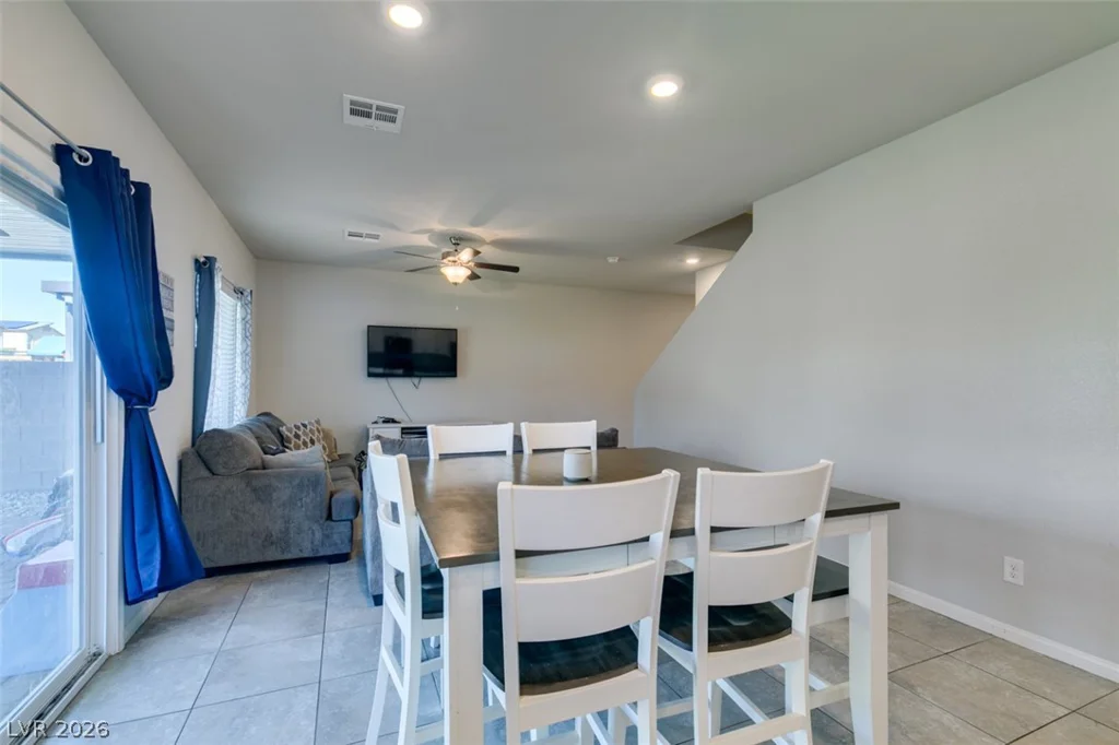 7239 Glimmer Point, North Las Vegas, NV 89084