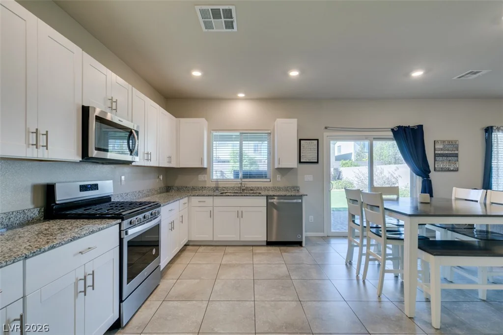 7239 Glimmer Point, North Las Vegas, NV 89084