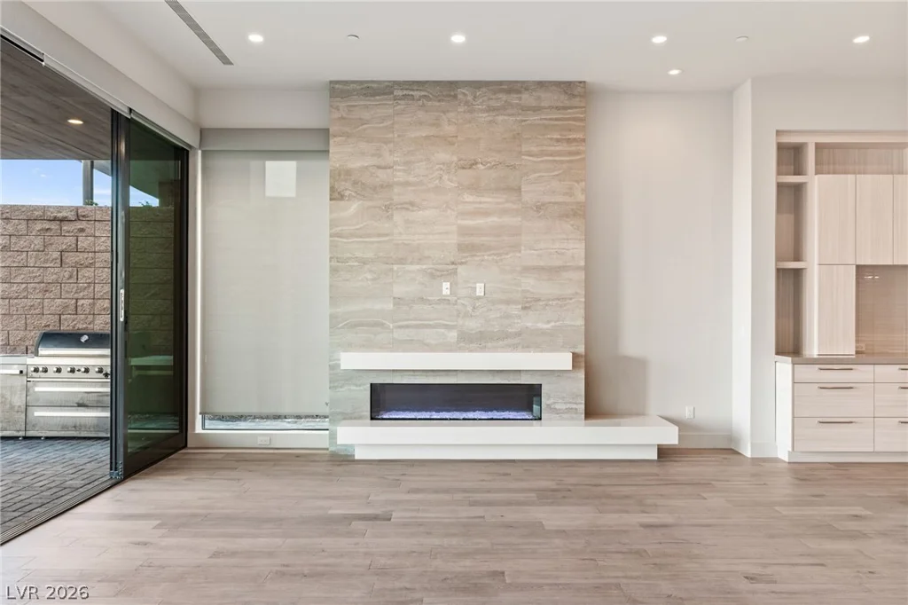 658 Falcon Summit, Henderson, NV 89012