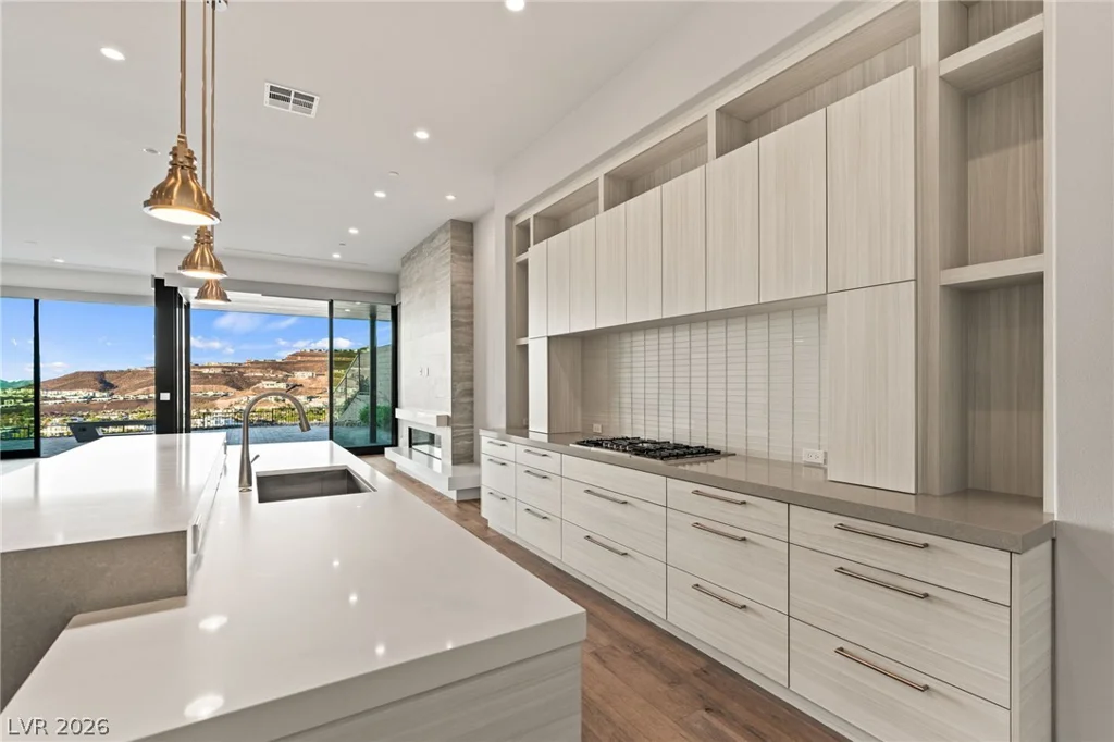 658 Falcon Summit, Henderson, NV 89012