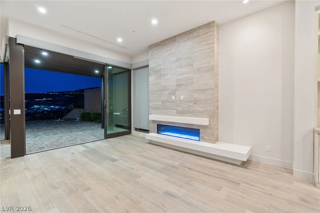 658 Falcon Summit, Henderson, NV 89012
