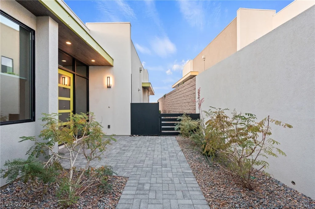 658 Falcon Summit, Henderson, NV 89012