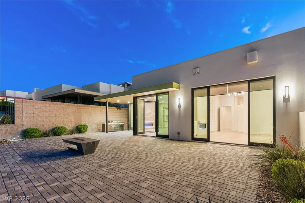 658 Falcon Summit, Henderson, NV 89012