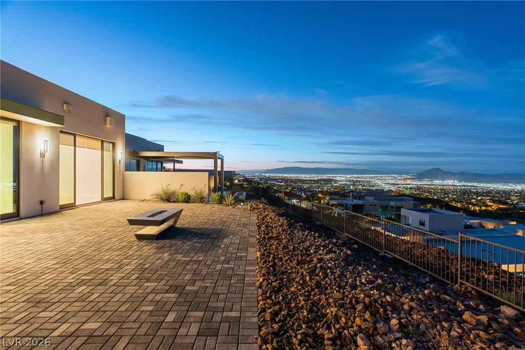 658 Falcon Summit, Henderson, NV 89012