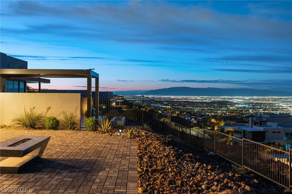 658 Falcon Summit, Henderson, NV 89012