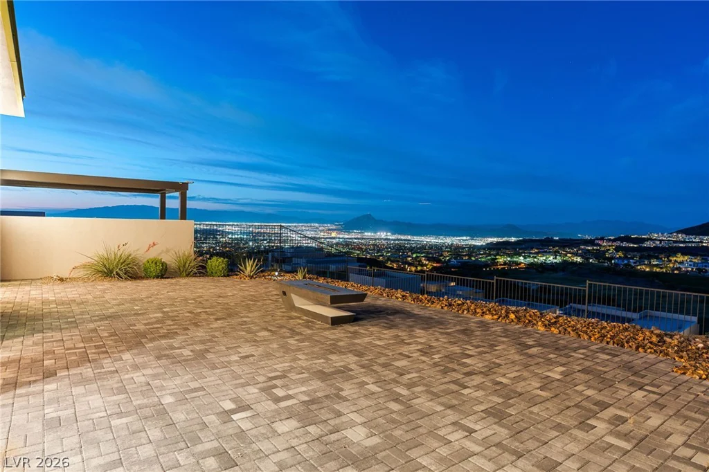 658 Falcon Summit, Henderson, NV 89012