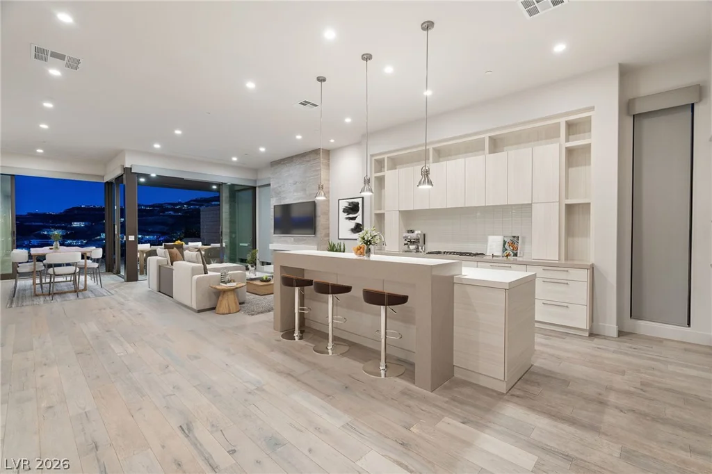 658 Falcon Summit, Henderson, NV 89012