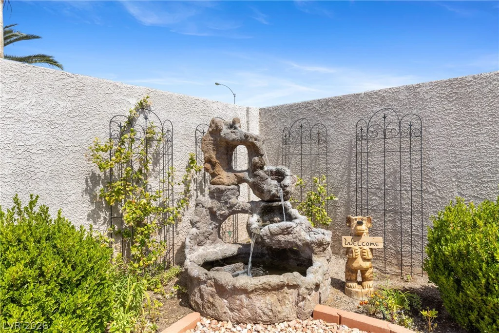 1944 Falcons Lair, Henderson, NV 89012