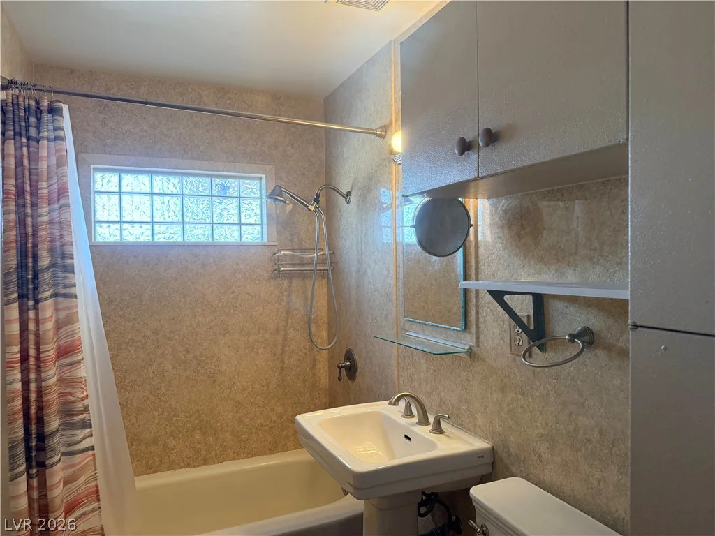 483 Hazel, Henderson, NV 89015