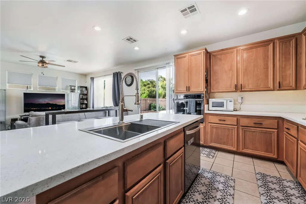 246 Lynbrook, Henderson, NV 89012
