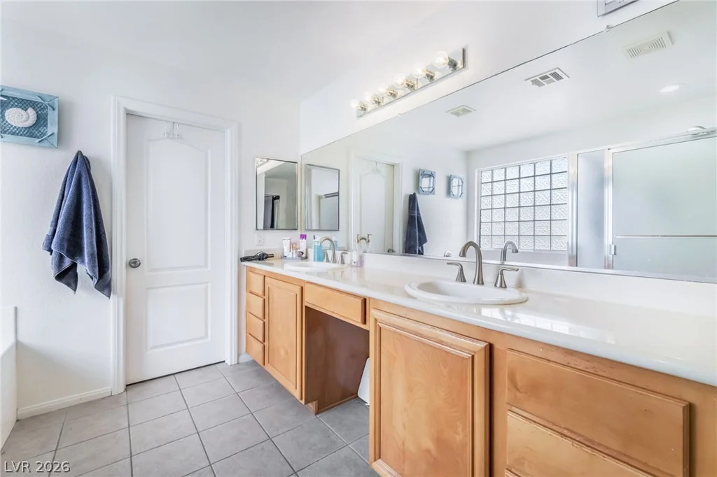 246 Lynbrook, Henderson, NV 89012