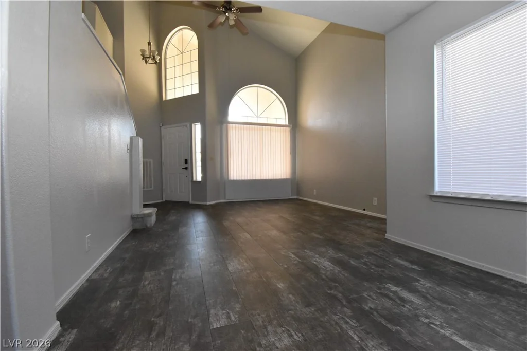 5016 Camino Del Santo, North Las Vegas, NV 89031