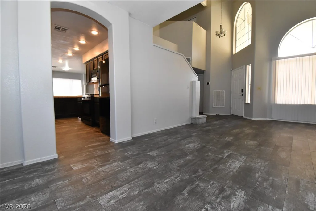 5016 Camino Del Santo, North Las Vegas, NV 89031