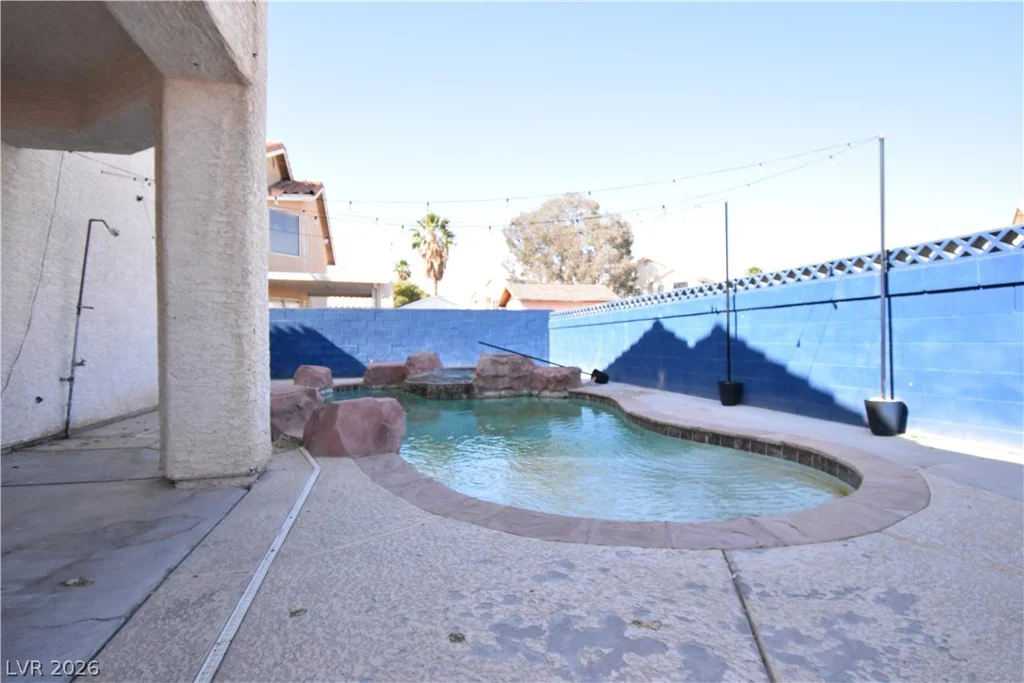 5016 Camino Del Santo, North Las Vegas, NV 89031