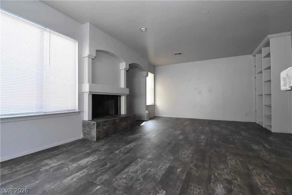 5016 Camino Del Santo, North Las Vegas, NV 89031