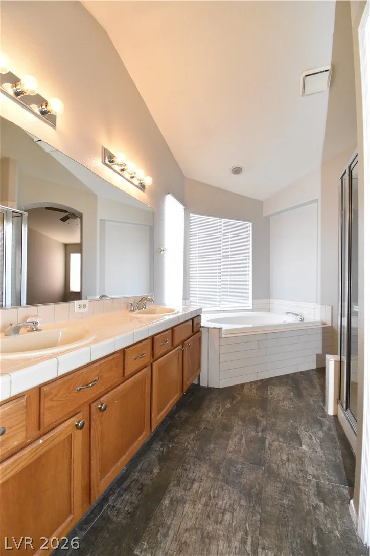 5016 Camino Del Santo, North Las Vegas, NV 89031