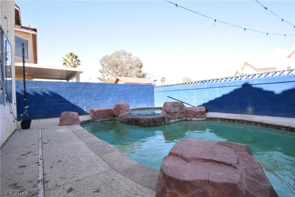 5016 Camino Del Santo, North Las Vegas, NV 89031