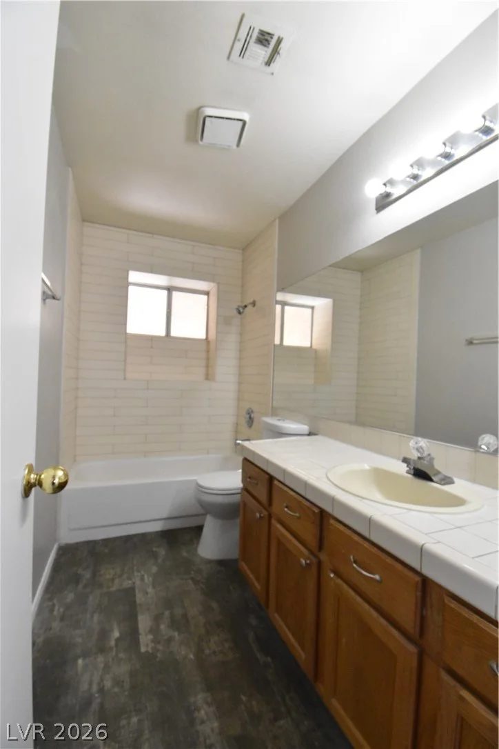5016 Camino Del Santo, North Las Vegas, NV 89031