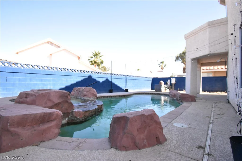 5016 Camino Del Santo, North Las Vegas, NV 89031