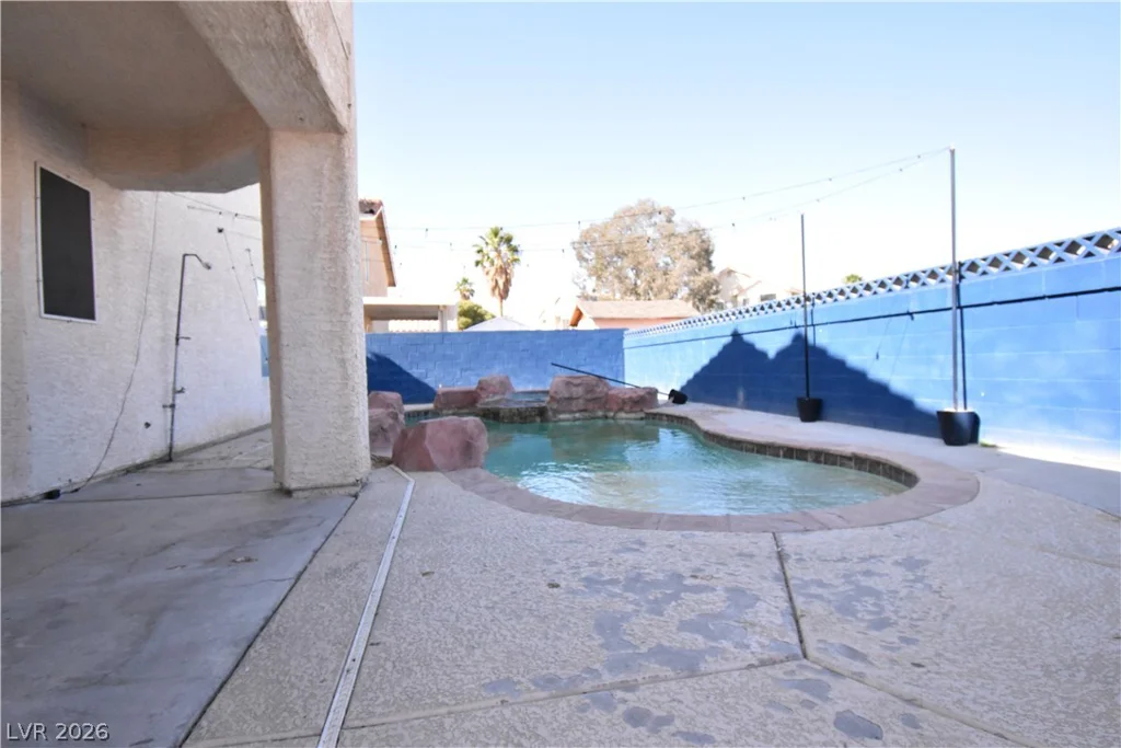 5016 Camino Del Santo, North Las Vegas, NV 89031