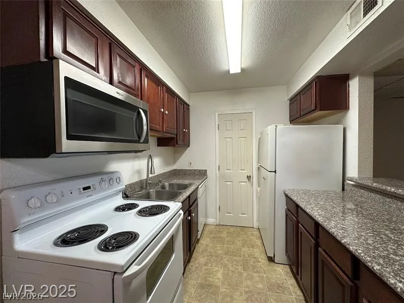 2606 Durango, Las Vegas, NV 89117