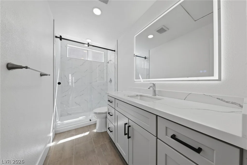 7229 Winding Creek, Las Vegas, NV 89113