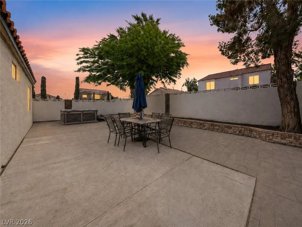 7229 Winding Creek, Las Vegas, NV 89113