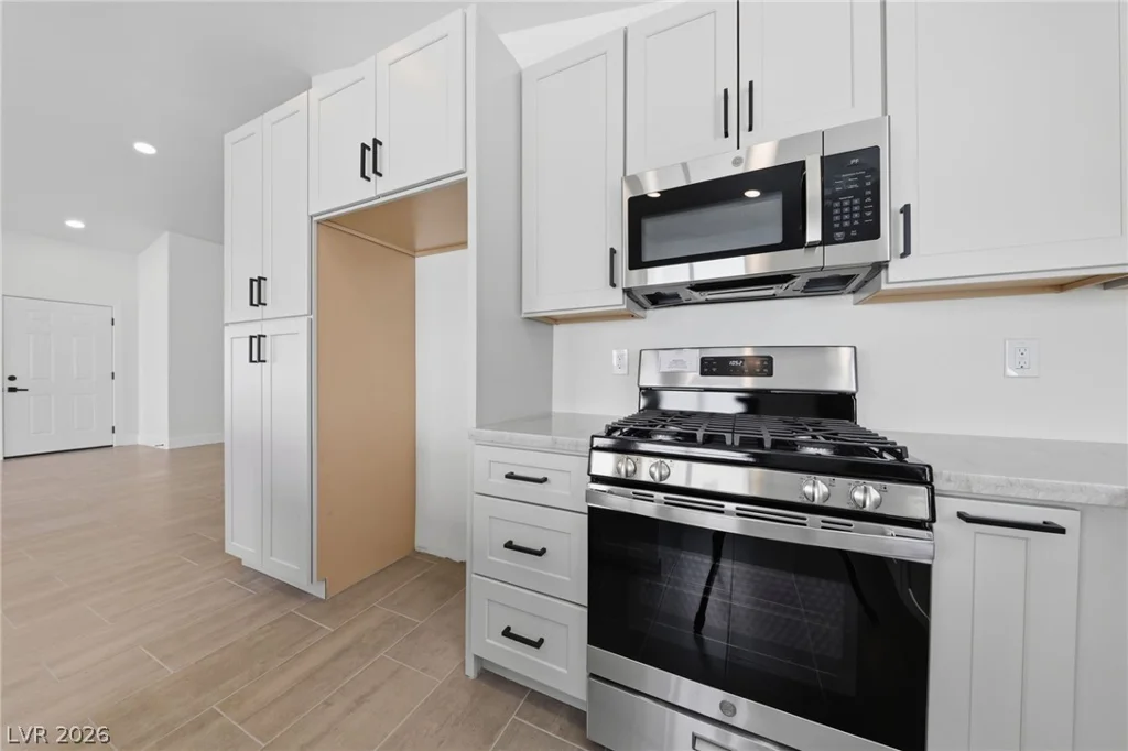 7229 Winding Creek, Las Vegas, NV 89113