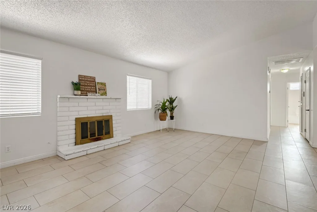 1916 Cameron, Las Vegas, NV 89102