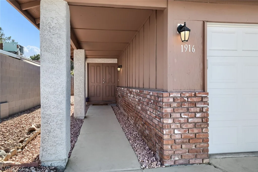 1916 Cameron, Las Vegas, NV 89102
