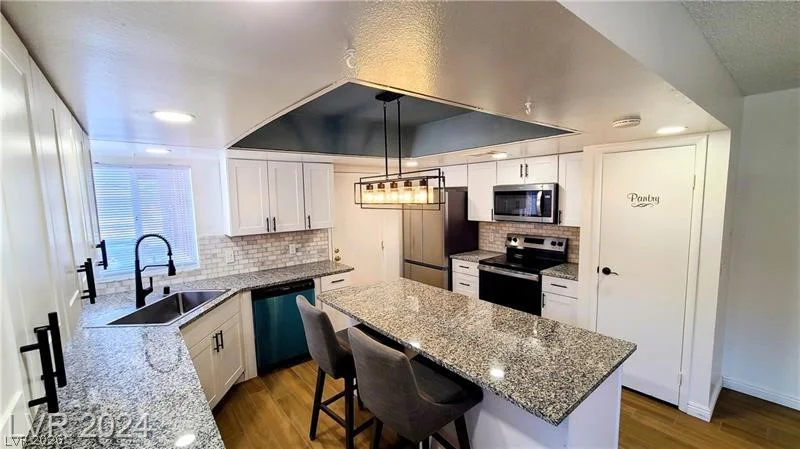 1916 Cameron, Las Vegas, NV 89102