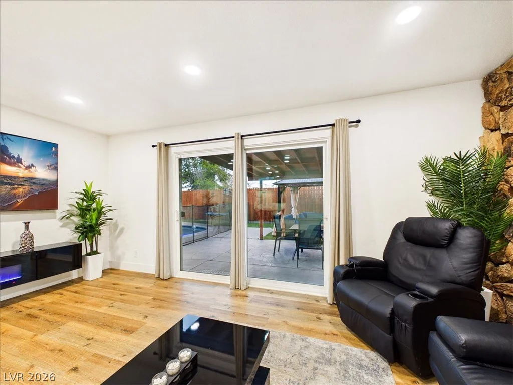 6205 Shawnee, Las Vegas, NV 89107