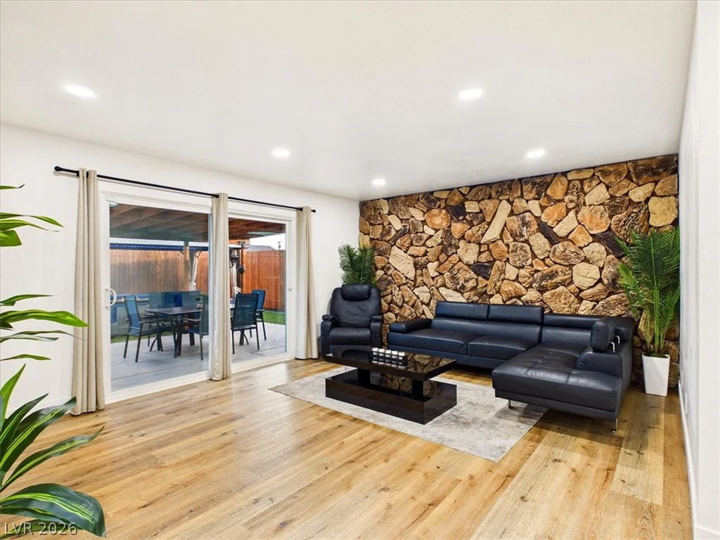 6205 Shawnee, Las Vegas, NV 89107