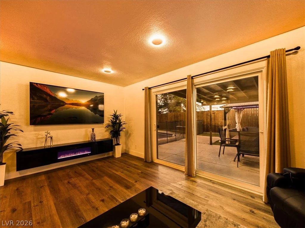 6205 Shawnee, Las Vegas, NV 89107