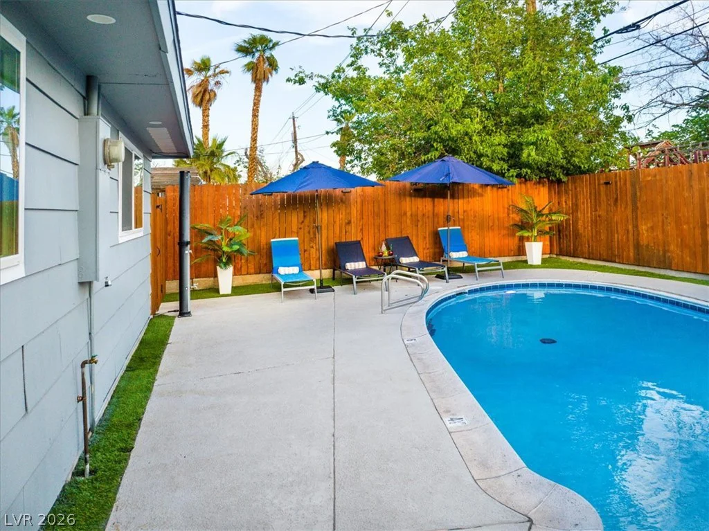 6205 Shawnee, Las Vegas, NV 89107