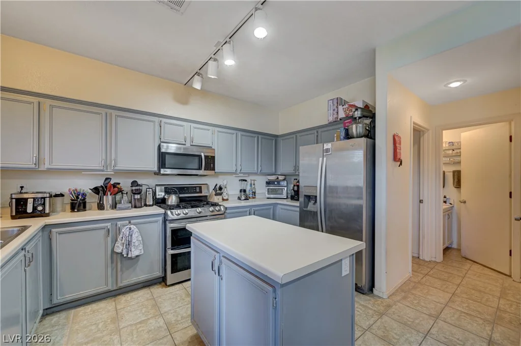 6800 Rhea, Las Vegas, NV 89131