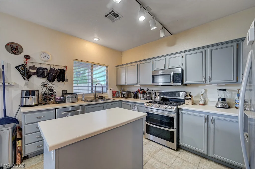 6800 Rhea, Las Vegas, NV 89131