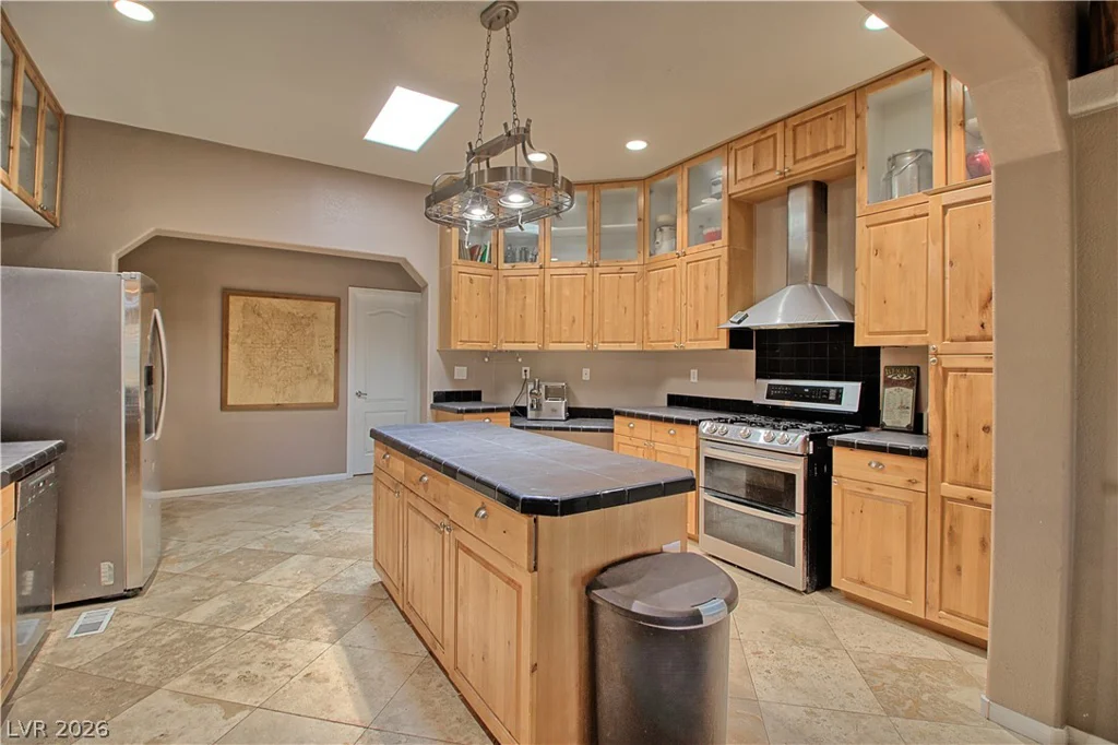 1725 Leonard, Las Vegas, NV 89108