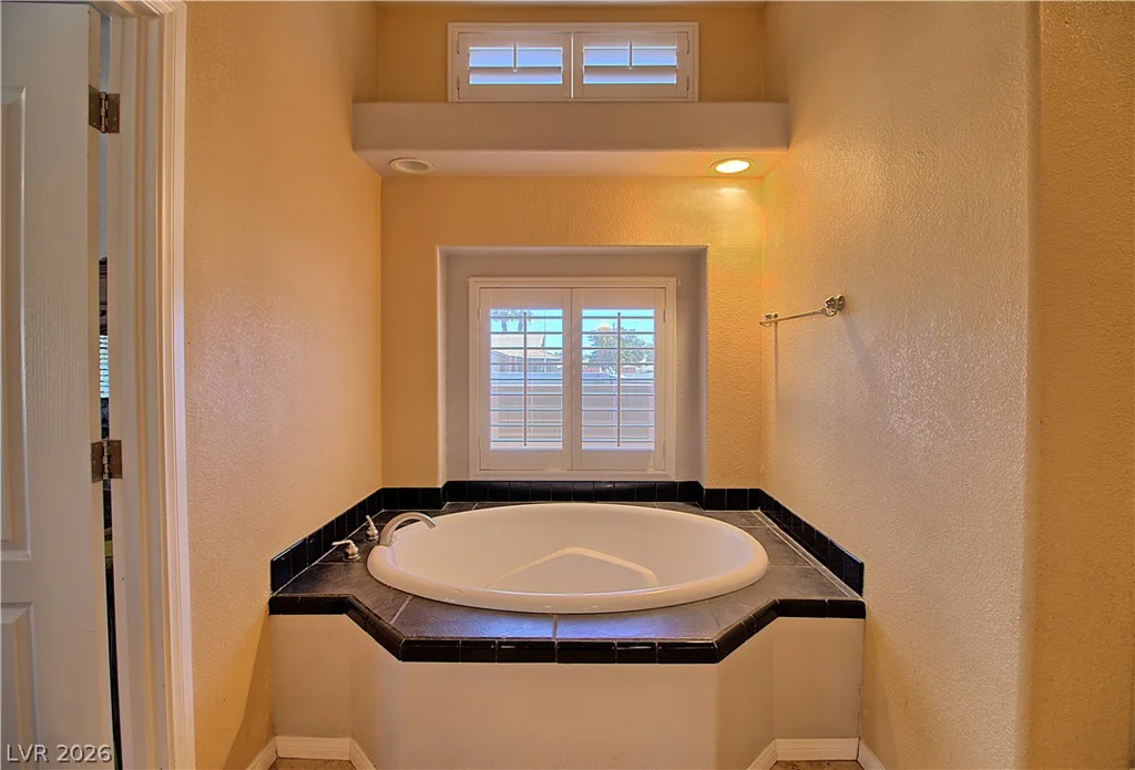 1725 Leonard, Las Vegas, NV 89108
