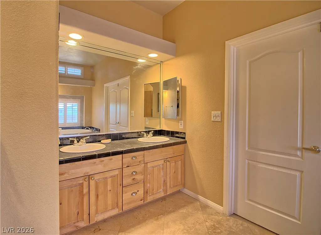1725 Leonard, Las Vegas, NV 89108