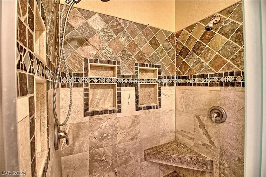 1725 Leonard, Las Vegas, NV 89108